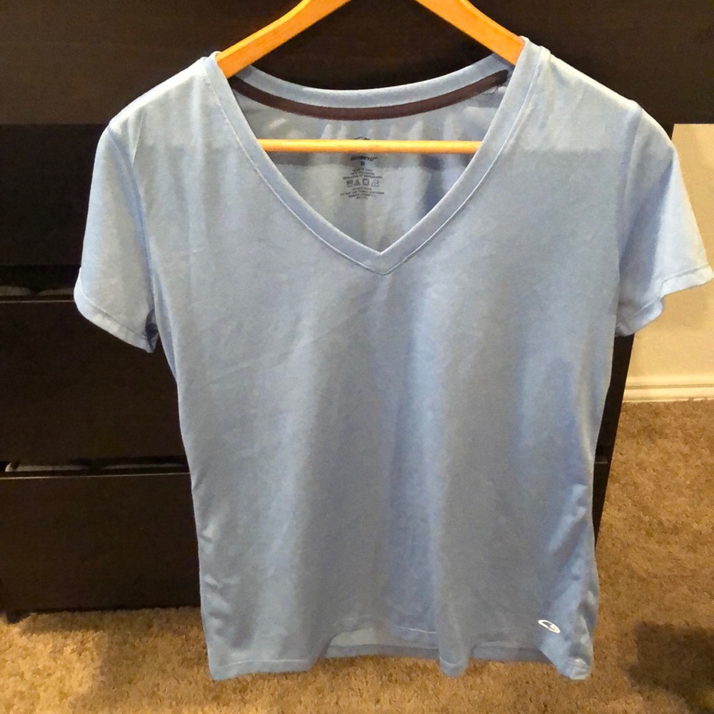 V neck workout shirt